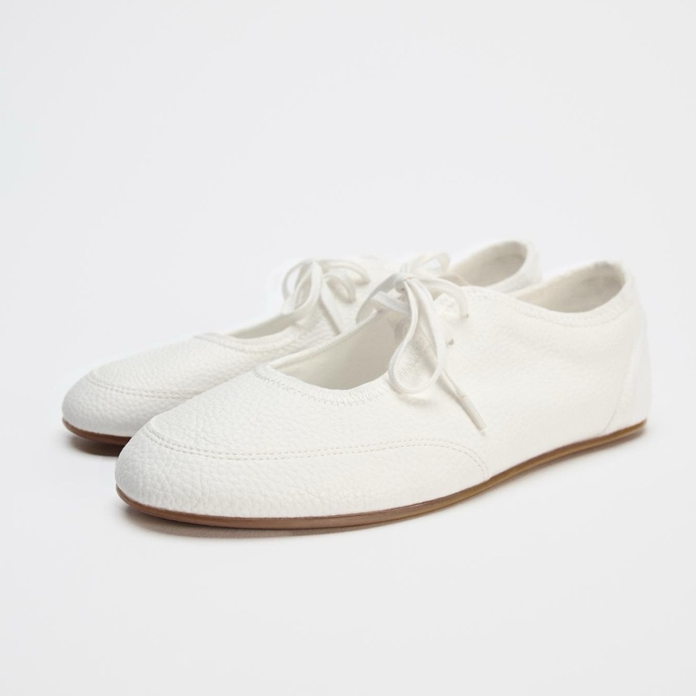 Laced ballet flats Zara